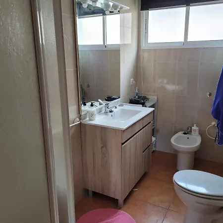 Apartamento De Tres En Carranque Malaga